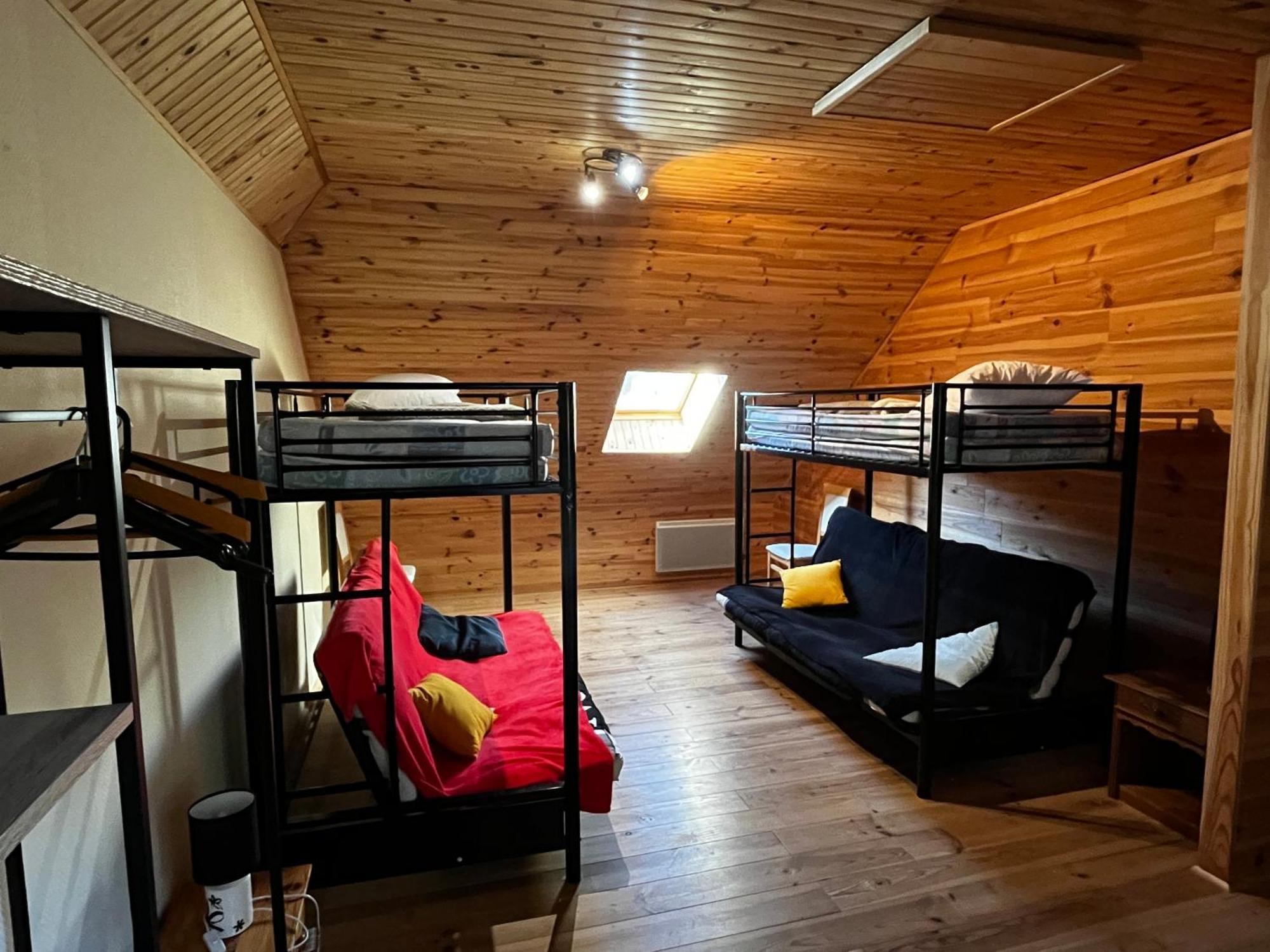 Gite A La Ferme Au Coeur De L'Auvergne Saint-Hippolyte  Exterior foto